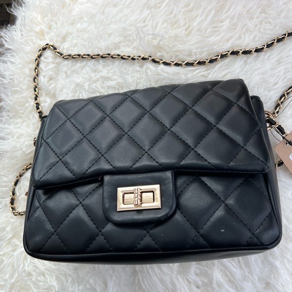 Handbags - Quilted Black Leather Crossbody Shoulder Bag - Gold Hardware